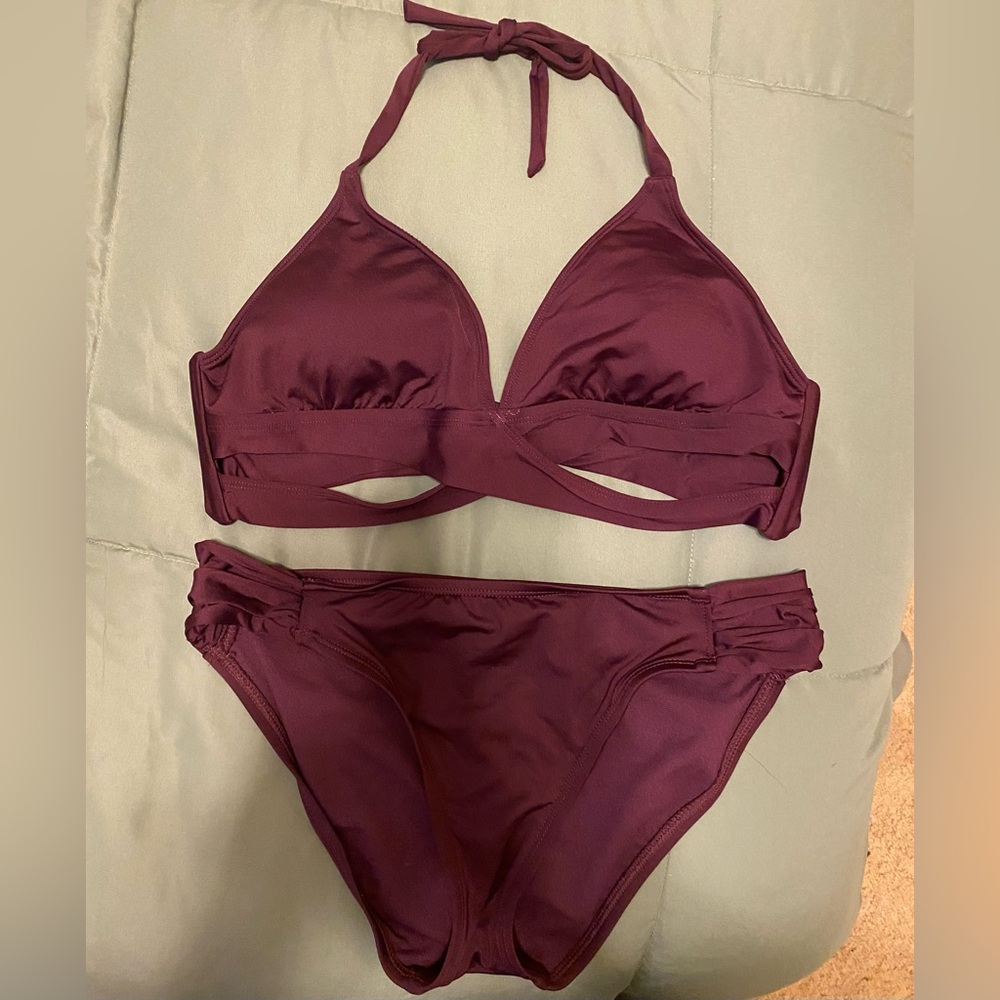 Women’s Kona Sol 2 piece Burgundy Swim Suit Size M